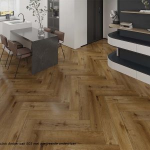 Visgraat click Pvc Amber Oak 503 met geintegreerde ondervloer