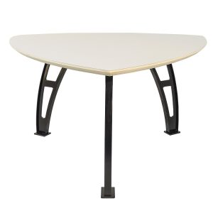 Gubbio – Driehoek eettafel