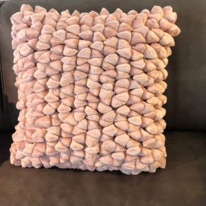 Pebble kussen – Salmon Pink