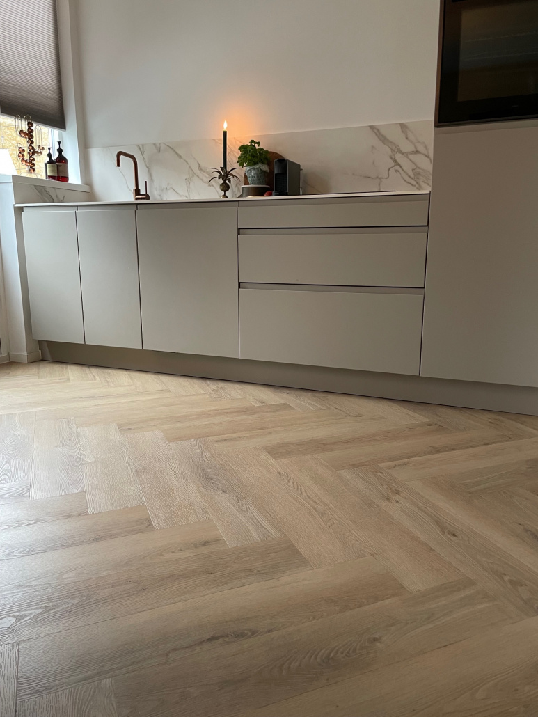 Visgraat XL Plak Pvc Knoke Natuur eik €29,95p/m2 - Afbeelding 3
